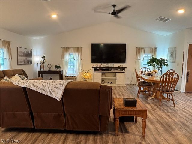 44017 State Route 162, Wellington, OH 44090