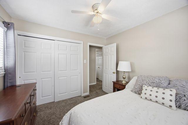 216 Paddock Drive, Versailles, KY 40383