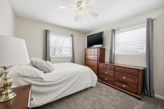 216 Paddock Drive, Versailles, KY 40383