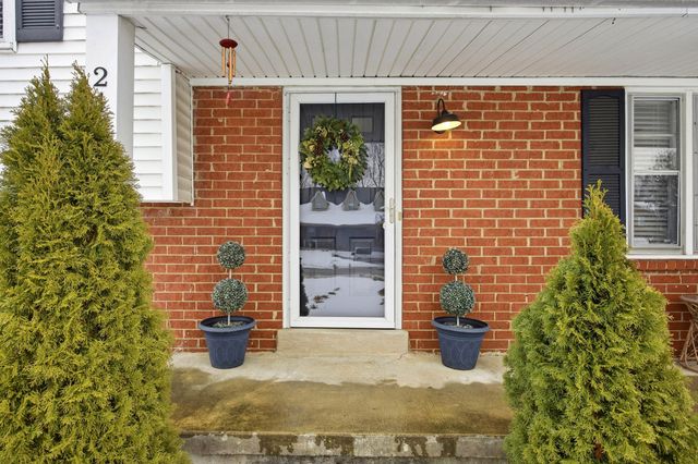 216 Paddock Drive, Versailles, KY 40383