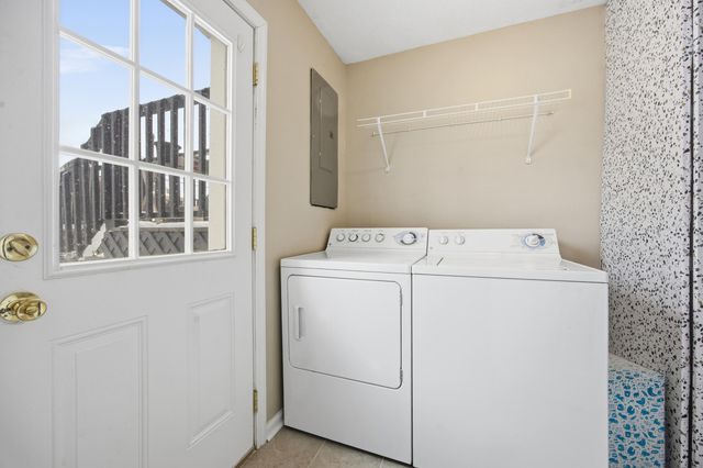 216 Paddock Drive, Versailles, KY 40383