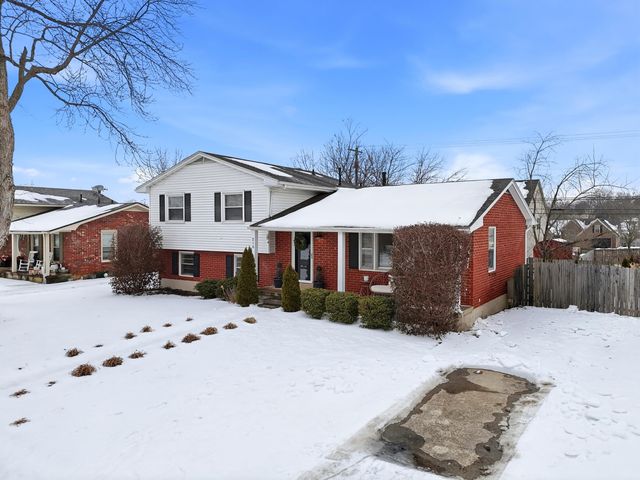 216 Paddock Drive, Versailles, KY 40383