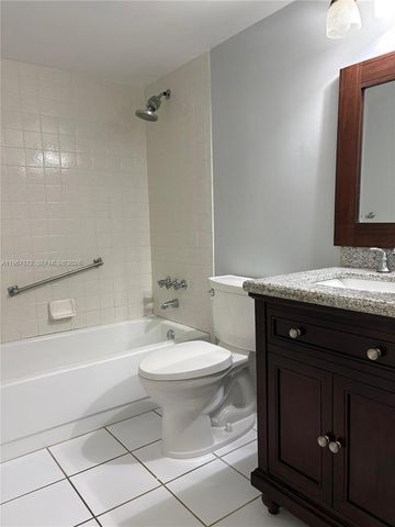 702 Sunny Pine Way A1, Green Acres, FL 33415