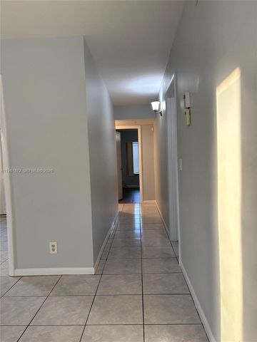 702 Sunny Pine Way A1, Green Acres, FL 33415