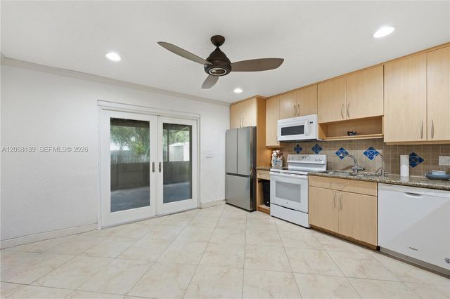 5190 SW 28th Terrace, Dania Beach, FL 33312