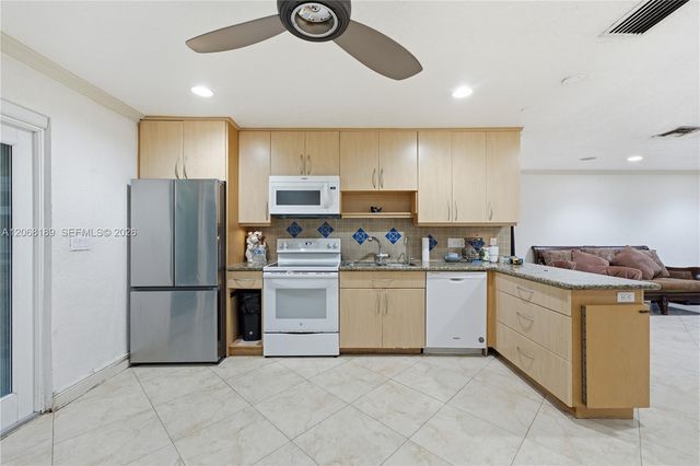 5190 SW 28th Terrace, Dania Beach, FL 33312