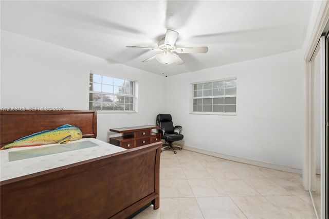 5190 SW 28th Terrace, Dania Beach, FL 33312