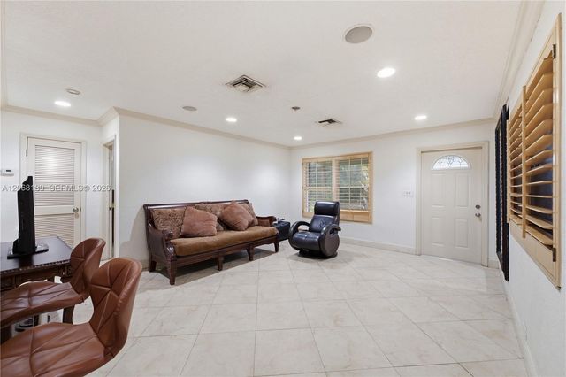 5190 SW 28th Terrace, Dania Beach, FL 33312