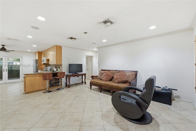 5190 SW 28th Terrace, Dania Beach, FL 33312
