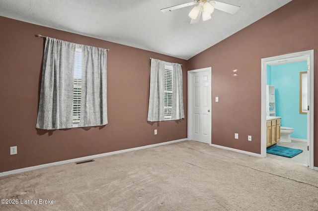 10202 Mountain Laurel Ln, Louisville, KY 40228