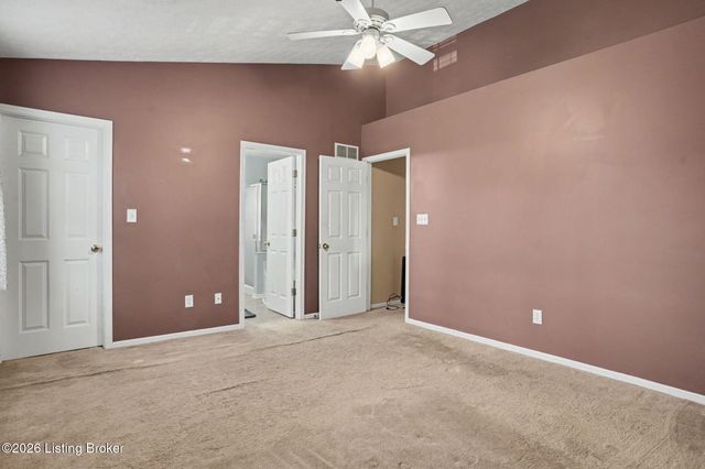 10202 Mountain Laurel Ln, Louisville, KY 40228