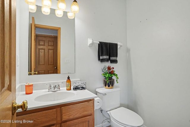 10202 Mountain Laurel Ln, Louisville, KY 40228