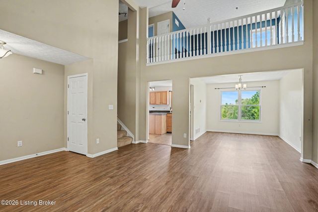 10202 Mountain Laurel Ln, Louisville, KY 40228