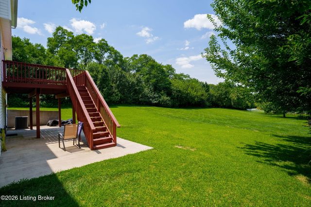 10202 Mountain Laurel Ln, Louisville, KY 40228