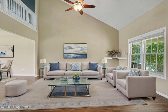 10202 Mountain Laurel Ln, Louisville, KY 40228