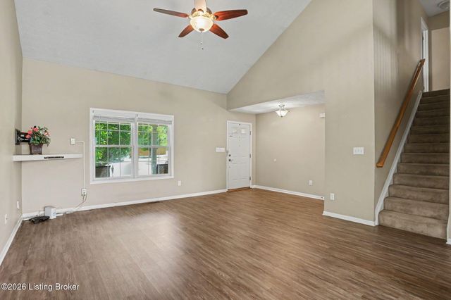 10202 Mountain Laurel Ln, Louisville, KY 40228