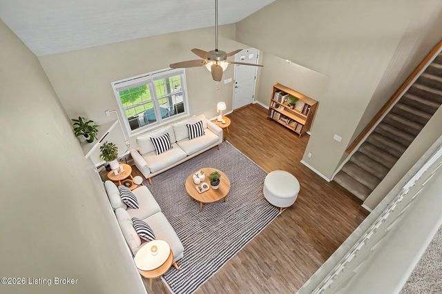 10202 Mountain Laurel Ln, Louisville, KY 40228