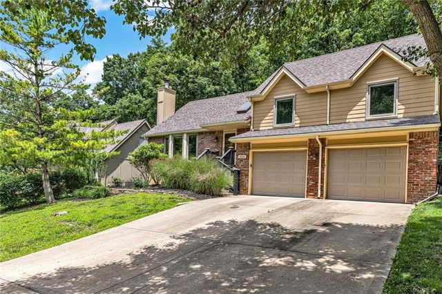 4514 NW Apache Drive, Riverside, MO 64150