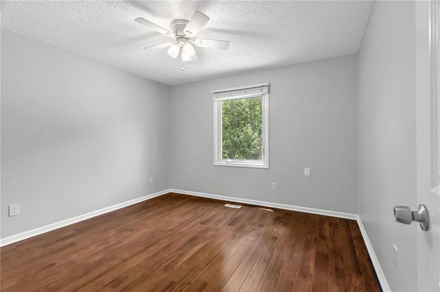 4514 NW Apache Drive, Riverside, MO 64150