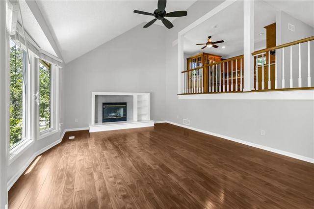 4514 NW Apache Drive, Riverside, MO 64150