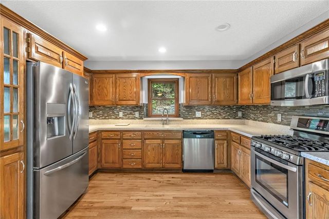 4514 NW Apache Drive, Riverside, MO 64150