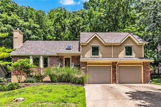 4514 NW Apache Drive, Riverside, MO 64150