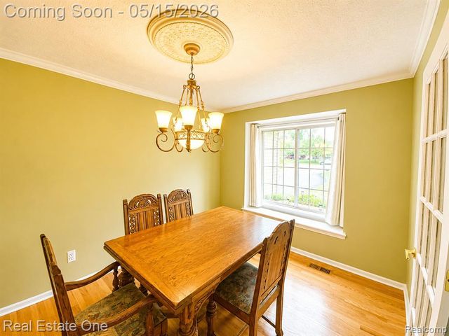 6692 Goldwin Drive, Brighton, MI 48116