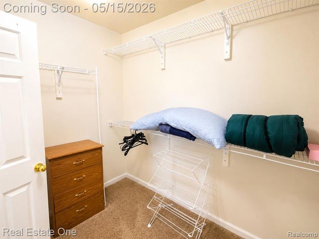 6692 Goldwin Drive, Brighton, MI 48116