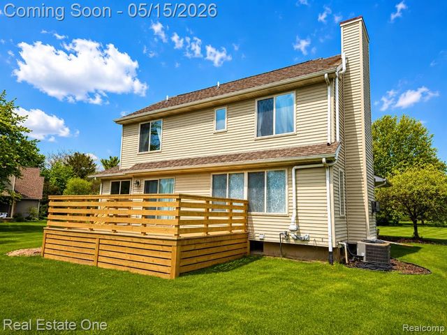 6692 Goldwin Drive, Brighton, MI 48116