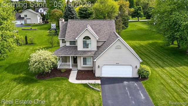 6692 Goldwin Drive, Brighton, MI 48116
