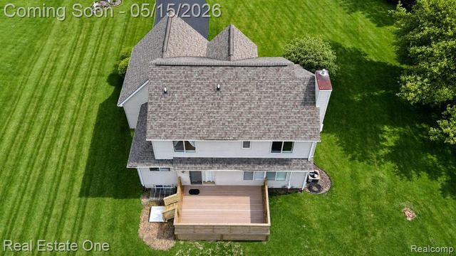 6692 Goldwin Drive, Brighton, MI 48116