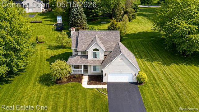 6692 Goldwin Drive, Brighton, MI 48116