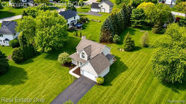 6692 Goldwin Drive, Brighton, MI 48116