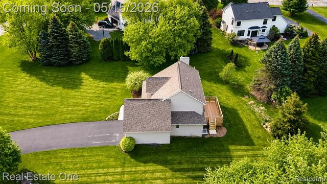 6692 Goldwin Drive, Brighton, MI 48116