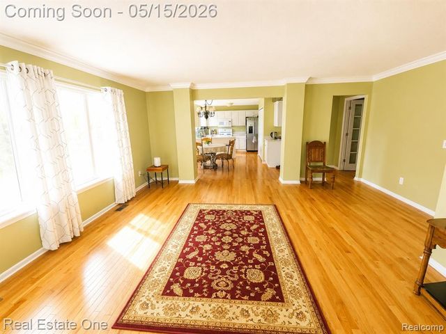 6692 Goldwin Drive, Brighton, MI 48116