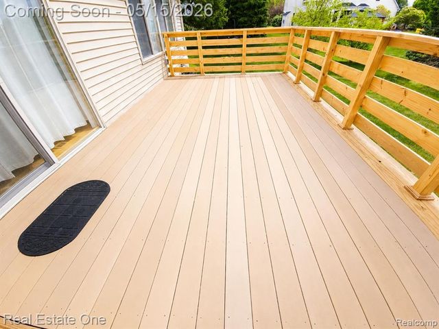 6692 Goldwin Drive, Brighton, MI 48116