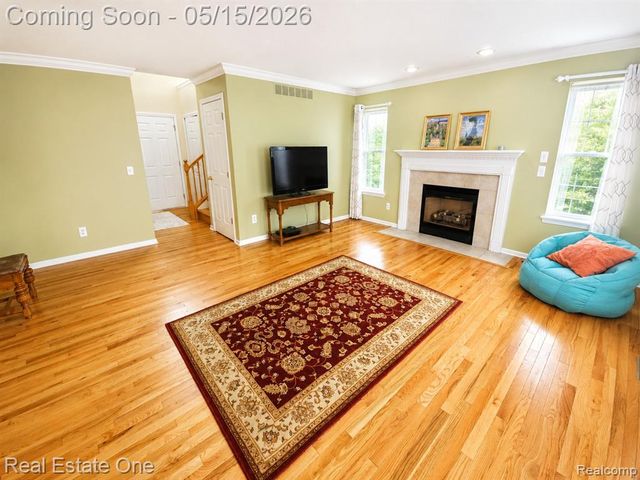 6692 Goldwin Drive, Brighton, MI 48116