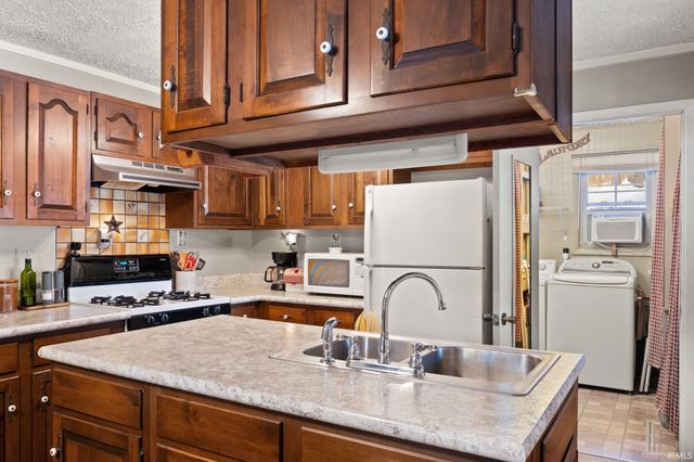 7428 W Co Rd 100 N, West Baden, IN 47469