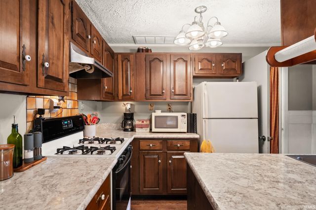 7428 W Co Rd 100 N, West Baden, IN 47469