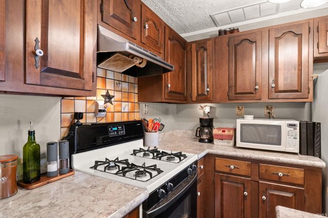 7428 W Co Rd 100 N, West Baden, IN 47469