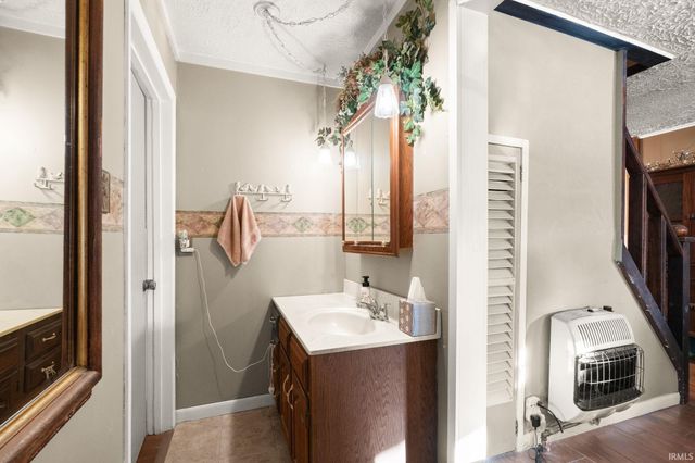 7428 W Co Rd 100 N, West Baden, IN 47469