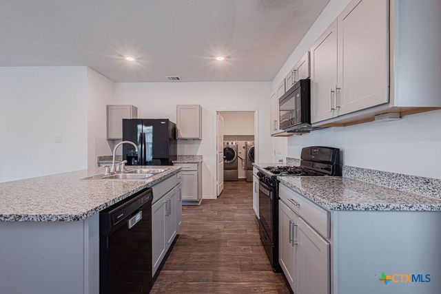 352 Euclid Lane, Uhland, TX 78640