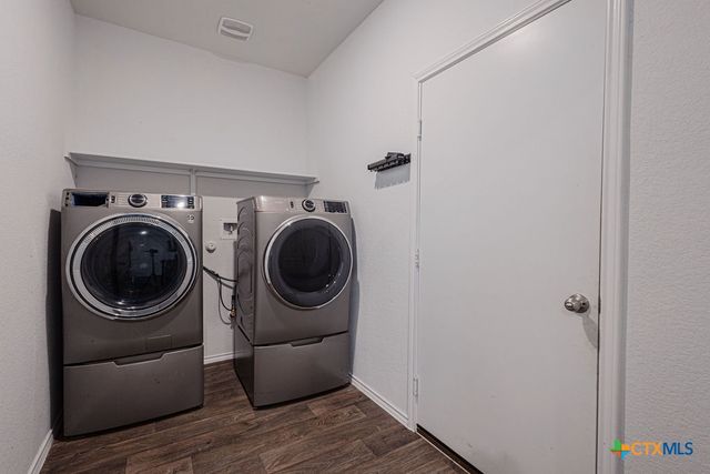 352 Euclid Lane, Uhland, TX 78640