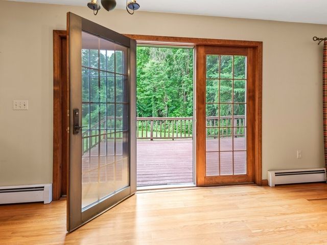 22 Oak Cir, Princeton, MA 01541