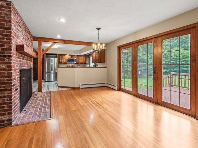 22 Oak Cir, Princeton, MA 01541