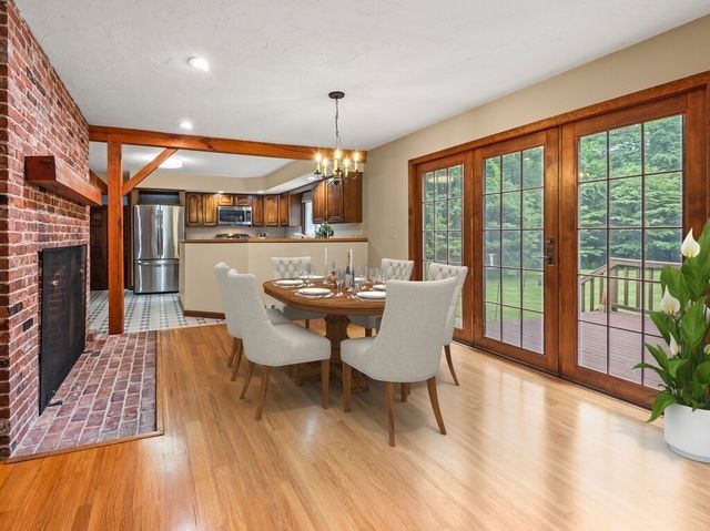 22 Oak Cir, Princeton, MA 01541