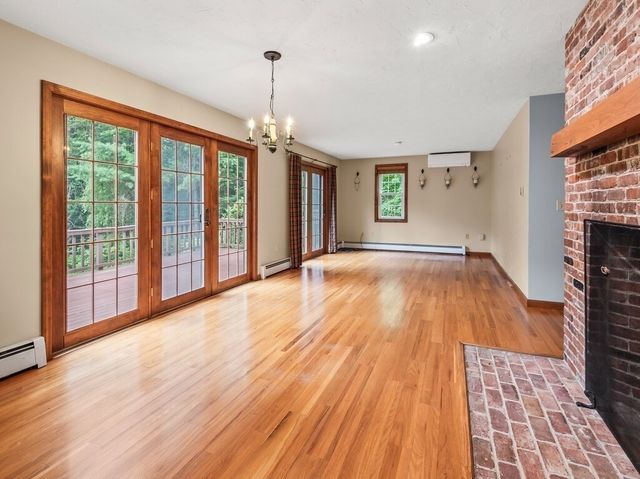 22 Oak Cir, Princeton, MA 01541