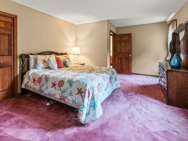 22 Oak Cir, Princeton, MA 01541