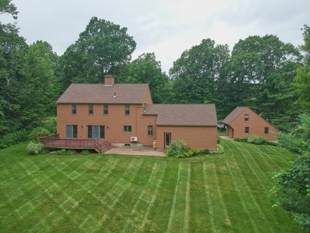 22 Oak Cir, Princeton, MA 01541