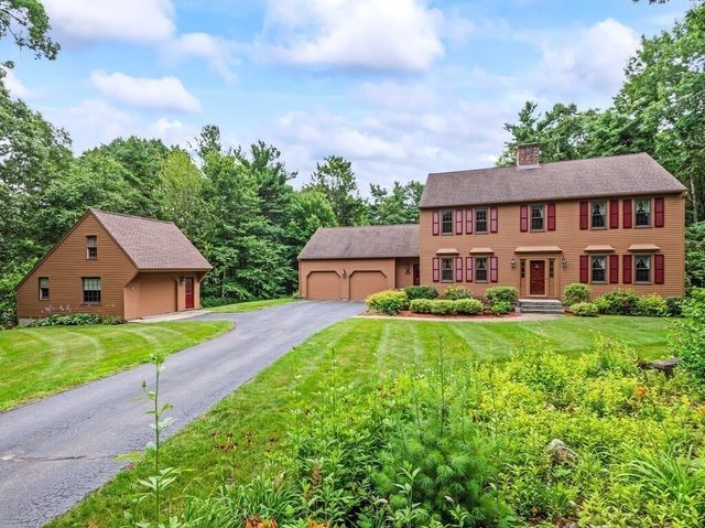 22 Oak Cir, Princeton, MA 01541